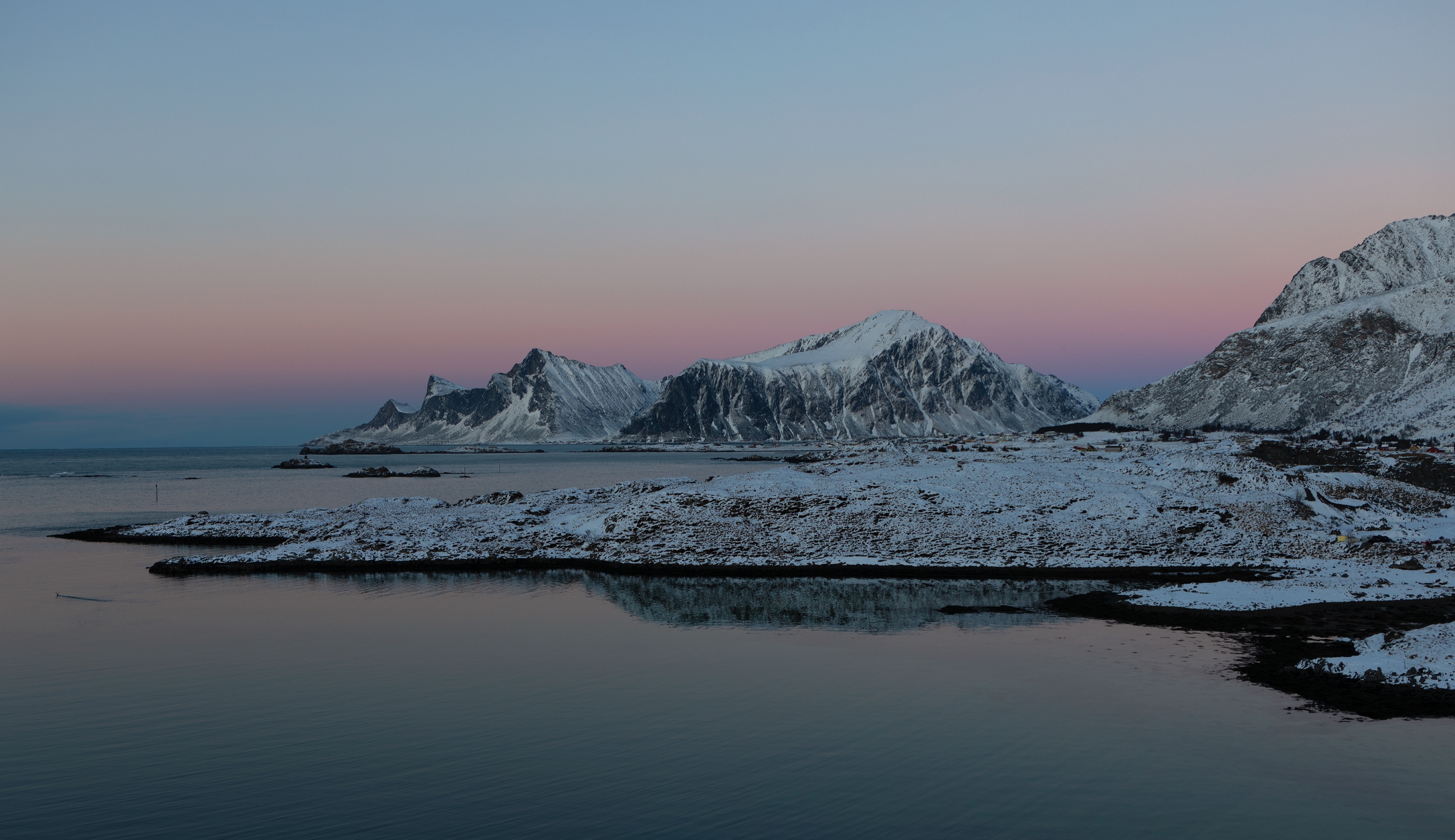 Blick auf den Berg Hustinden bei Flakstad